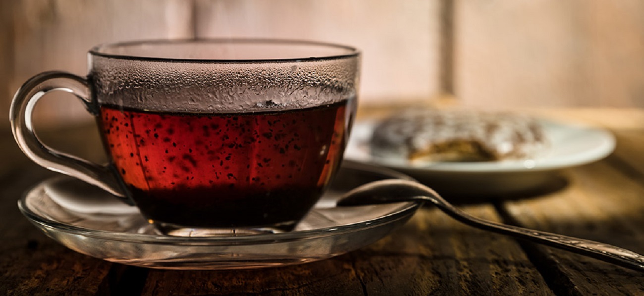 Thé blanc vs. Thé vert vs. Thé noir : quel thé est le plus sain ?